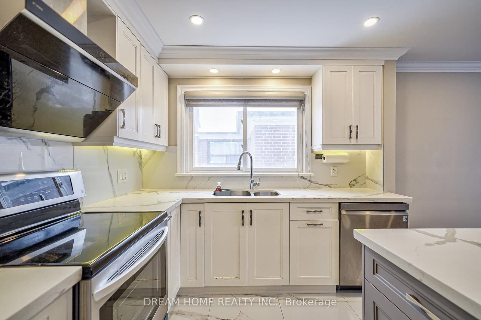 451 Kenneth Avenue, Unit Main thumbnail 11