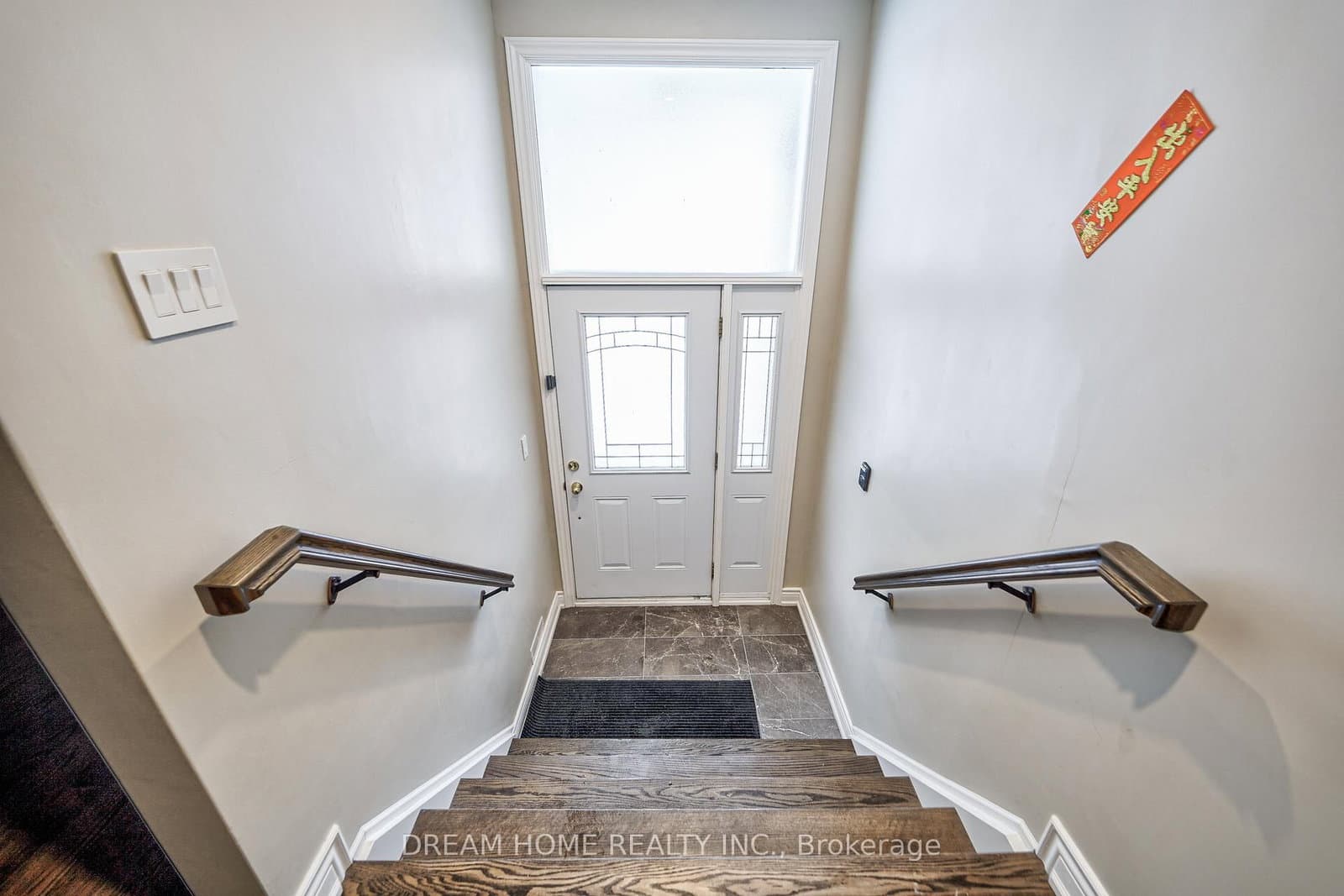 451 Kenneth Avenue, Unit Main thumbnail 3