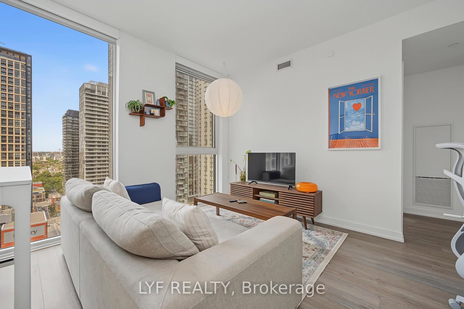 357 King Street W, Unit 2403 thumbnail 13