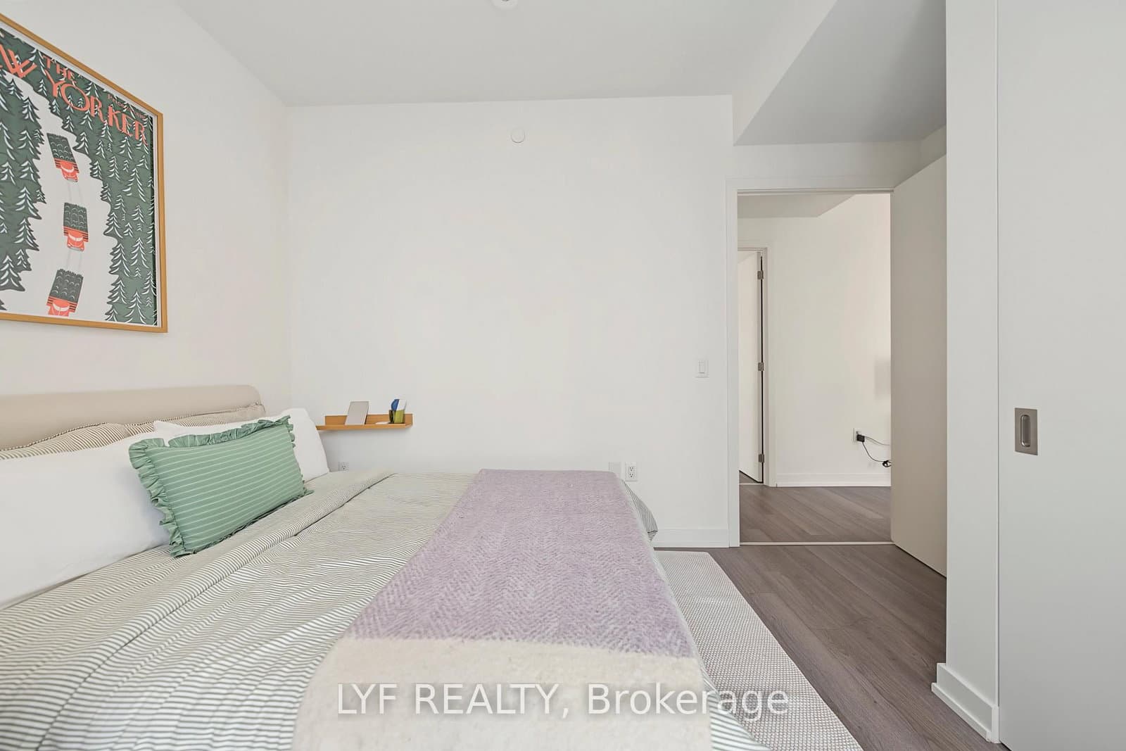 357 King Street W, Unit 2403 thumbnail 22