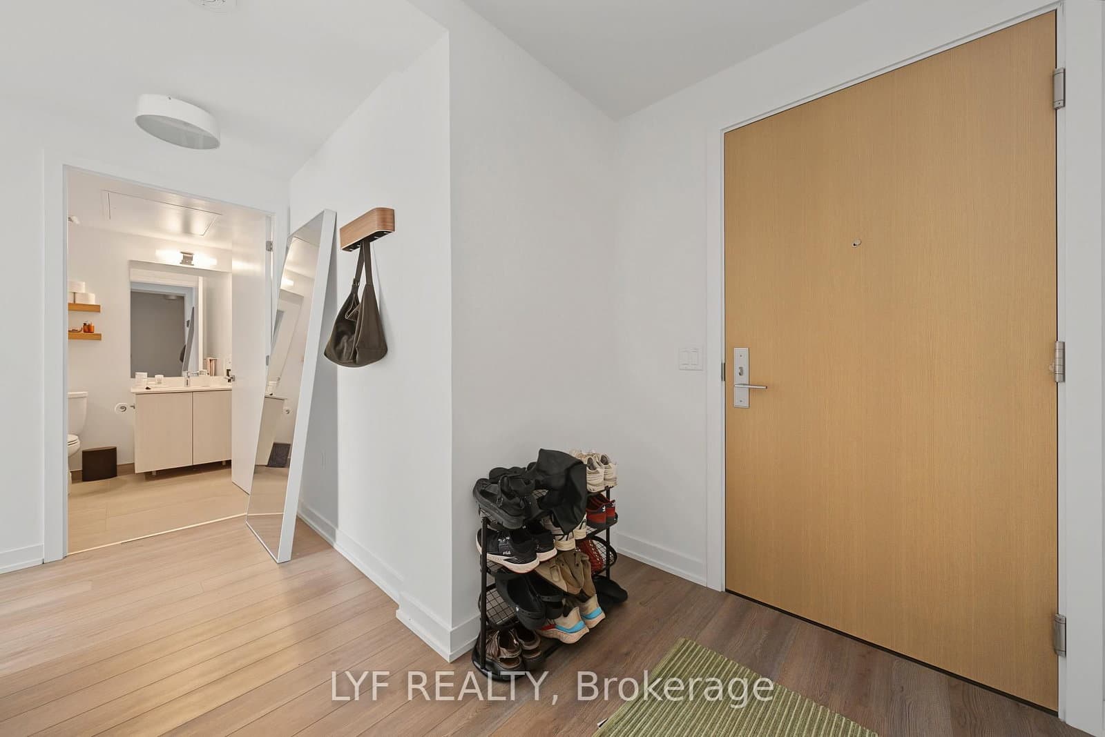 357 King Street W, Unit 2403 thumbnail 8