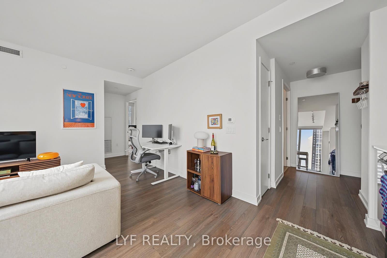 357 King Street W, Unit 2403 thumbnail 18