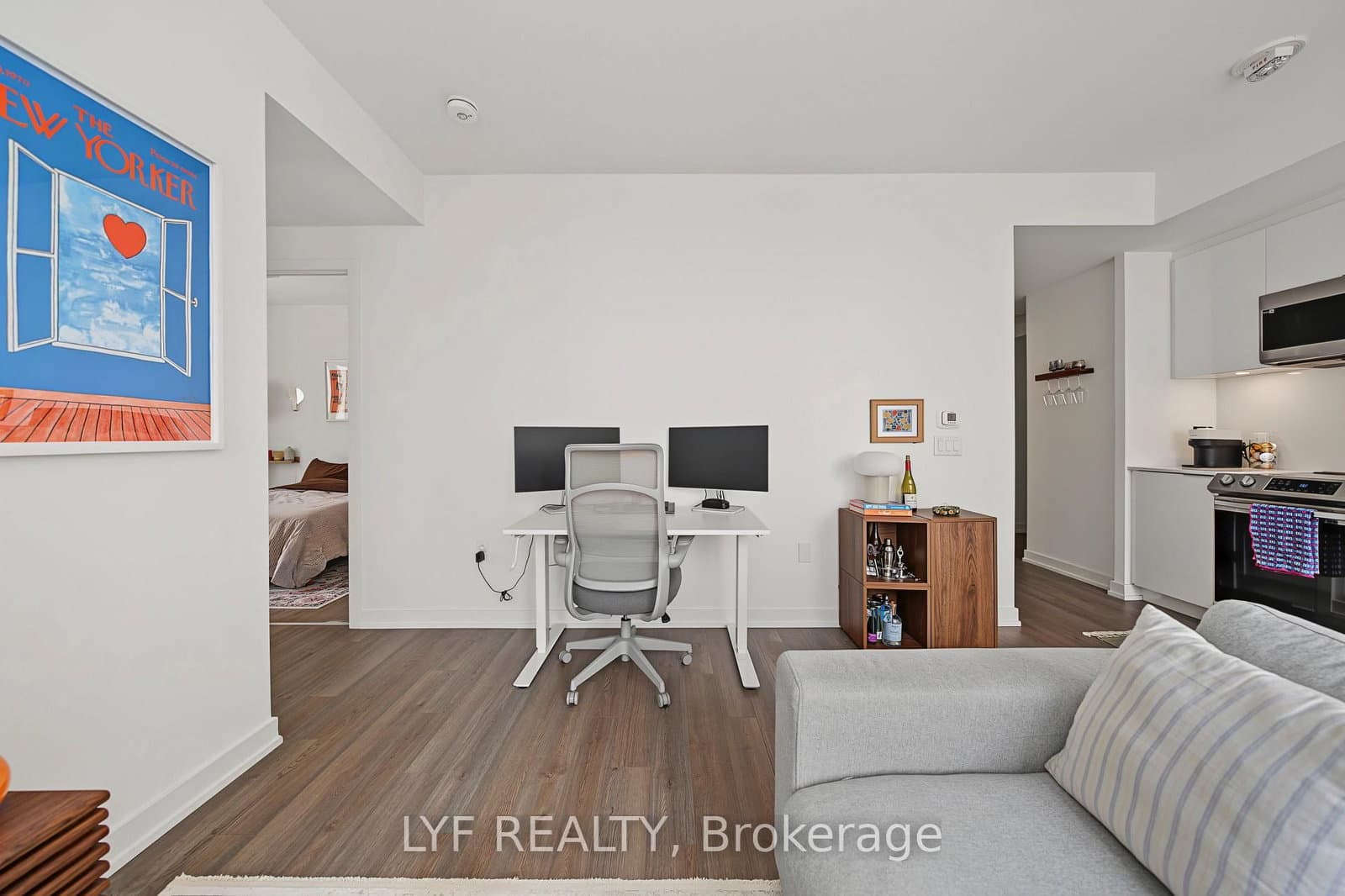 357 King Street W, Unit 2403 thumbnail 19