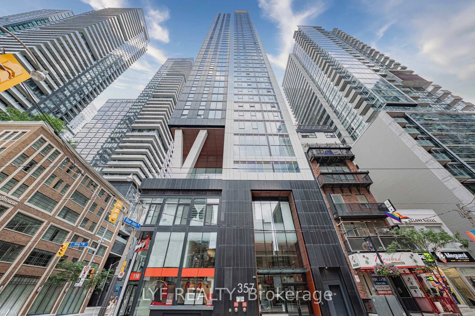 357 King Street W, Unit 2403 thumbnail 4