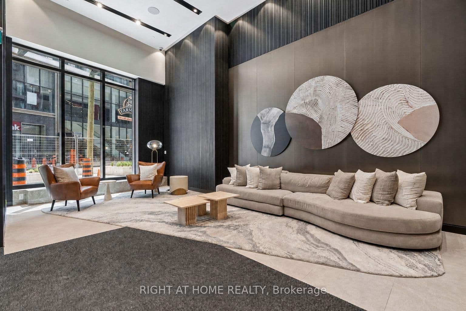 20 Soudan Avenue, Unit PH03 thumbnail 2