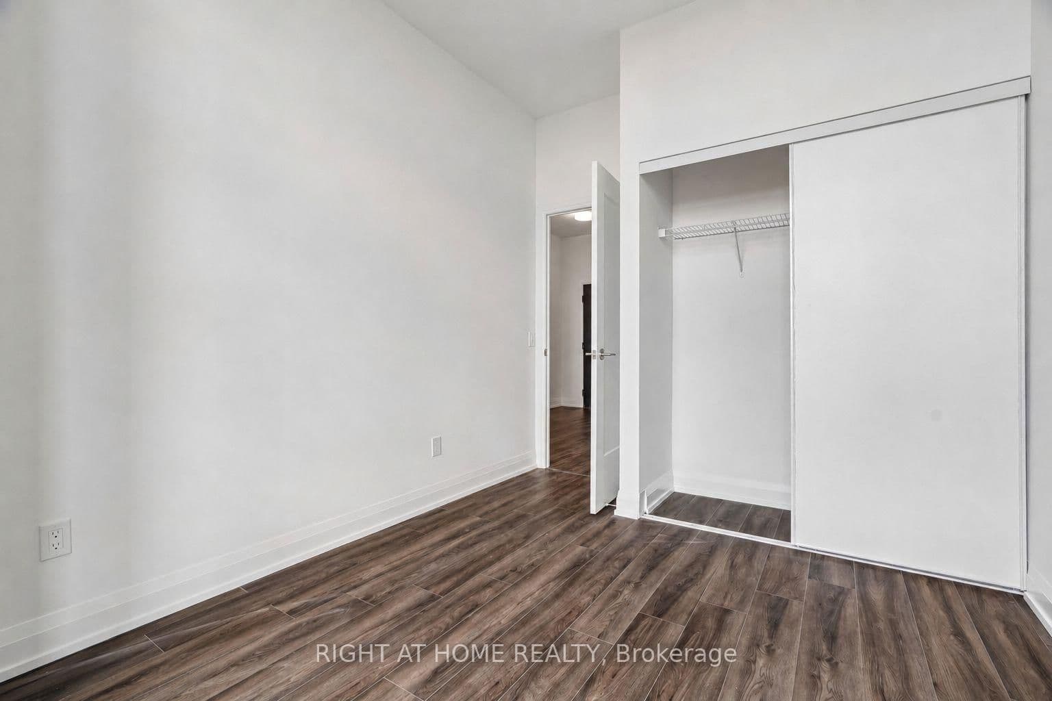 20 Soudan Avenue, Unit PH03 thumbnail 21