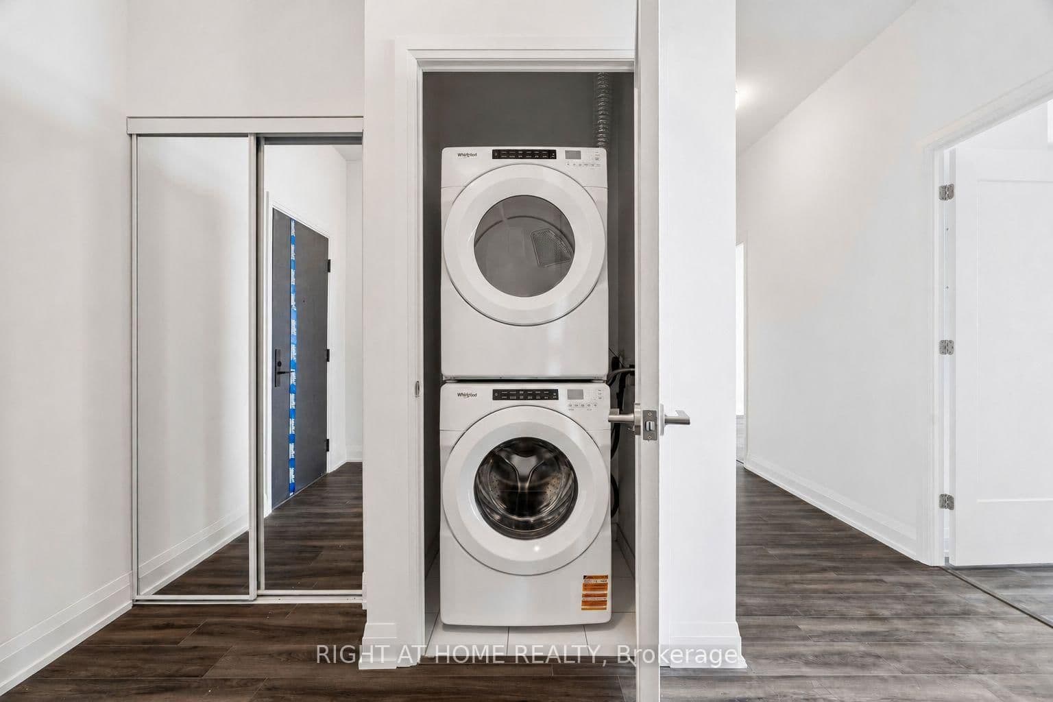 20 Soudan Avenue, Unit PH03 thumbnail 26