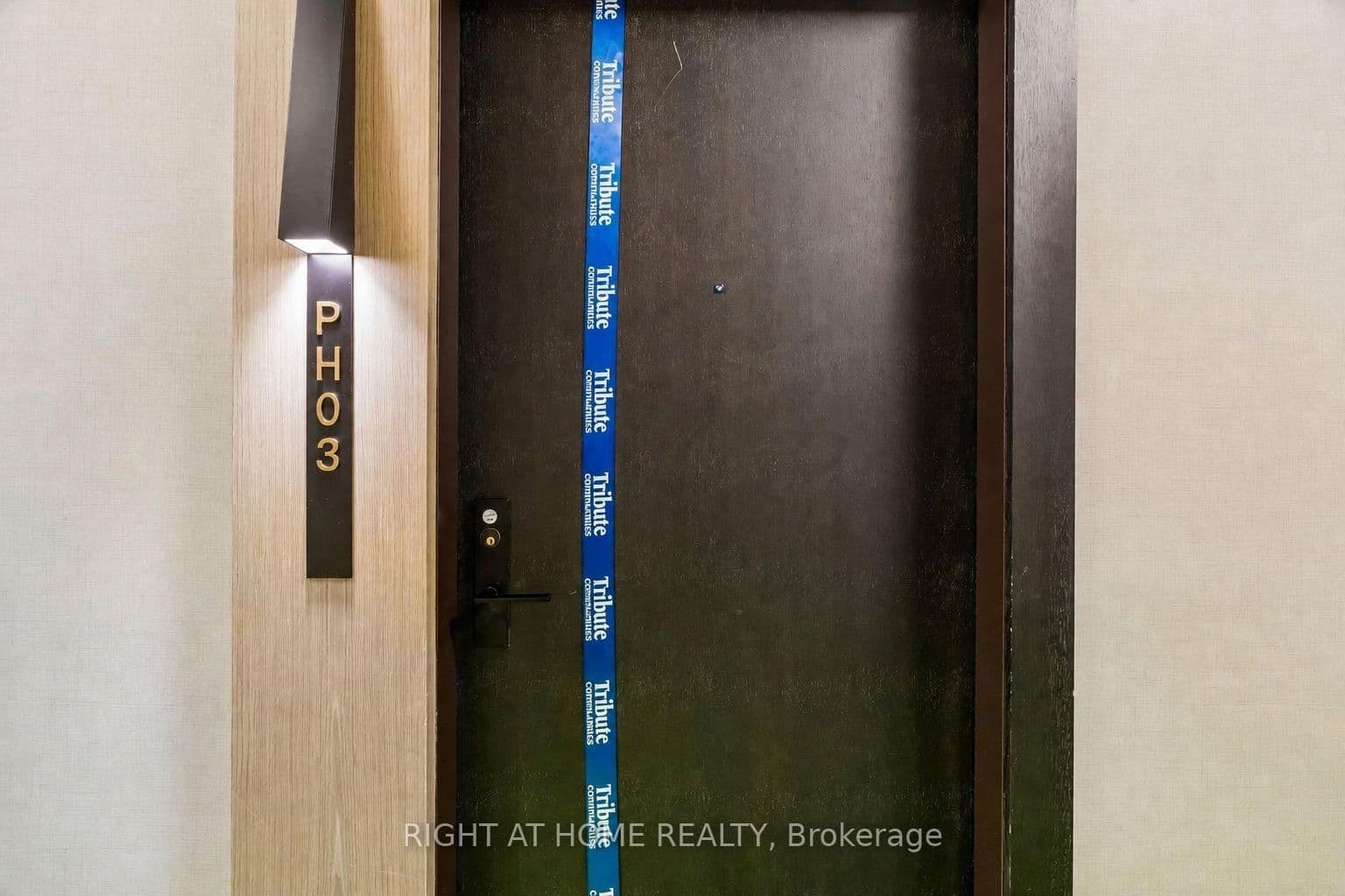 20 Soudan Avenue, Unit PH03 thumbnail 4