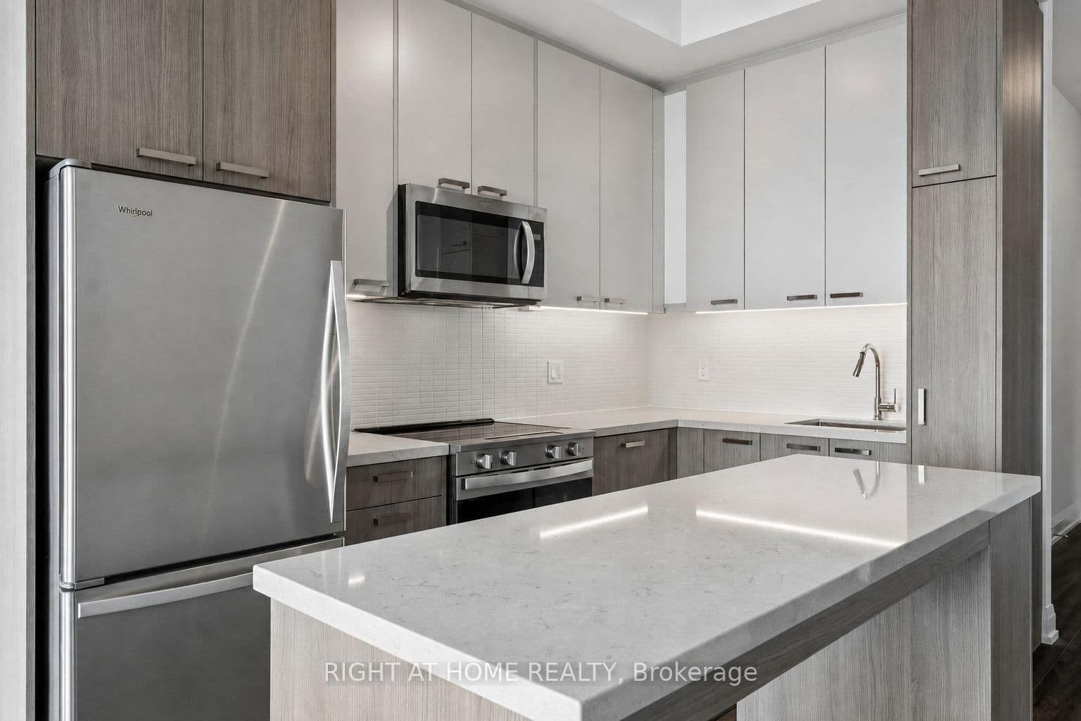 20 Soudan Avenue, Unit PH03 thumbnail 9