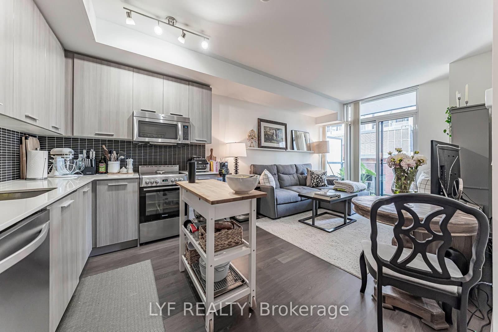105 George Street, Unit 402 thumbnail 11