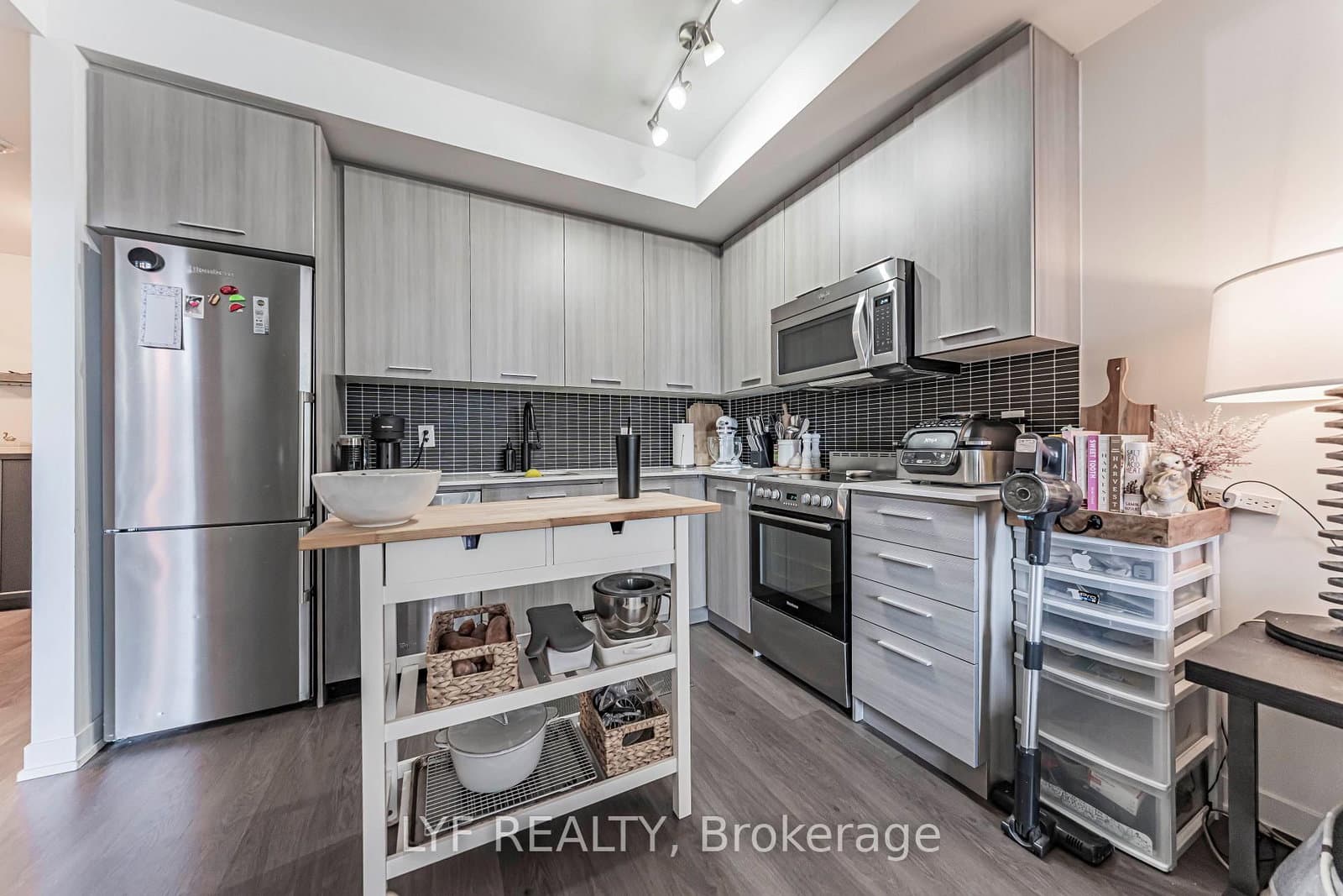 105 George Street, Unit 402 thumbnail 13