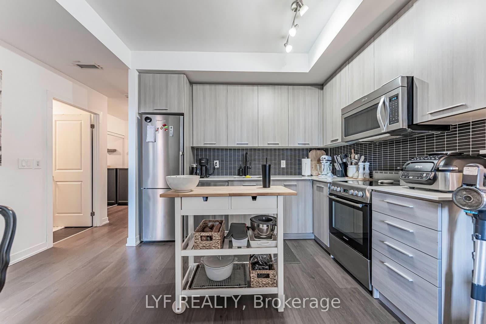 105 George Street, Unit 402 thumbnail 14