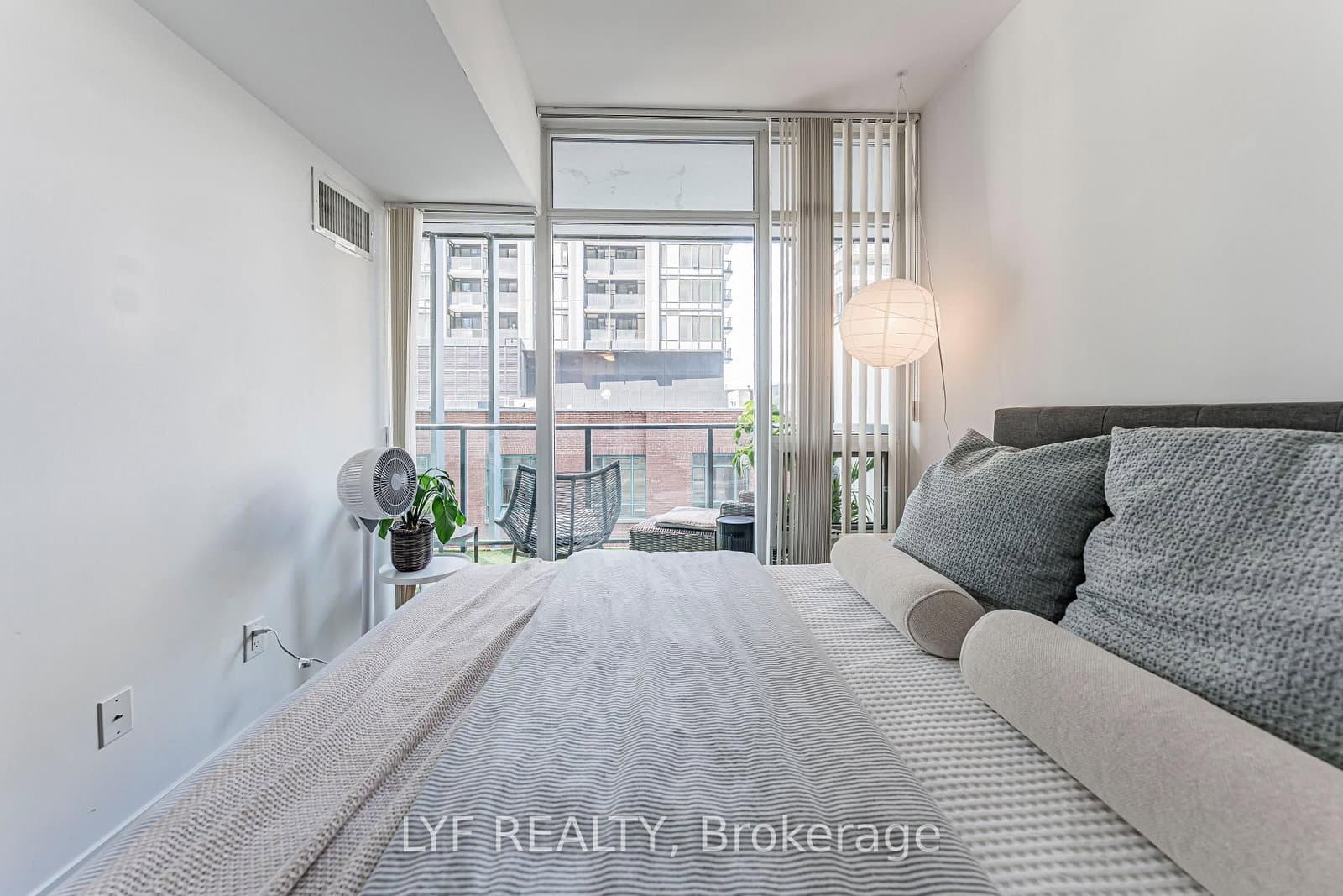 105 George Street, Unit 402 thumbnail 27