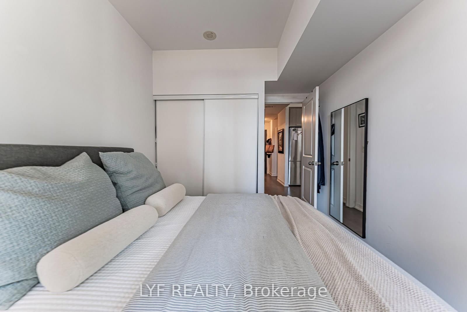 105 George Street, Unit 402 thumbnail 29