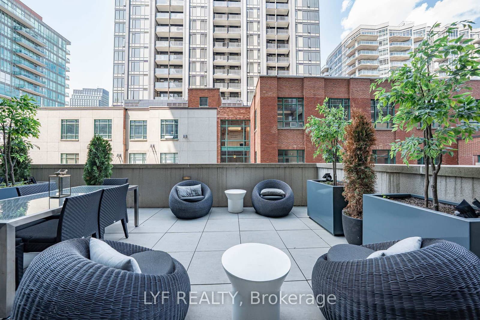 105 George Street, Unit 402 thumbnail 35