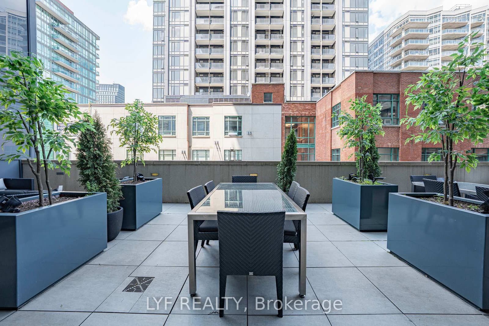 105 George Street, Unit 402 thumbnail 36