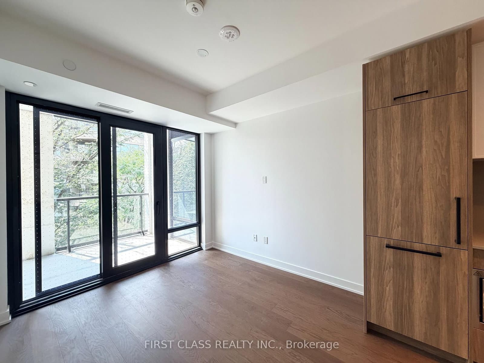 91 Montclair Avenue, Unit 508 thumbnail 13