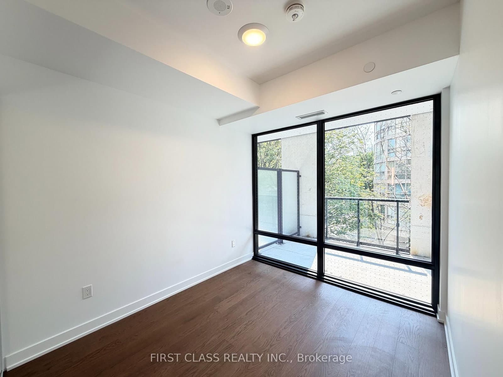 91 Montclair Avenue, Unit 508 thumbnail 14
