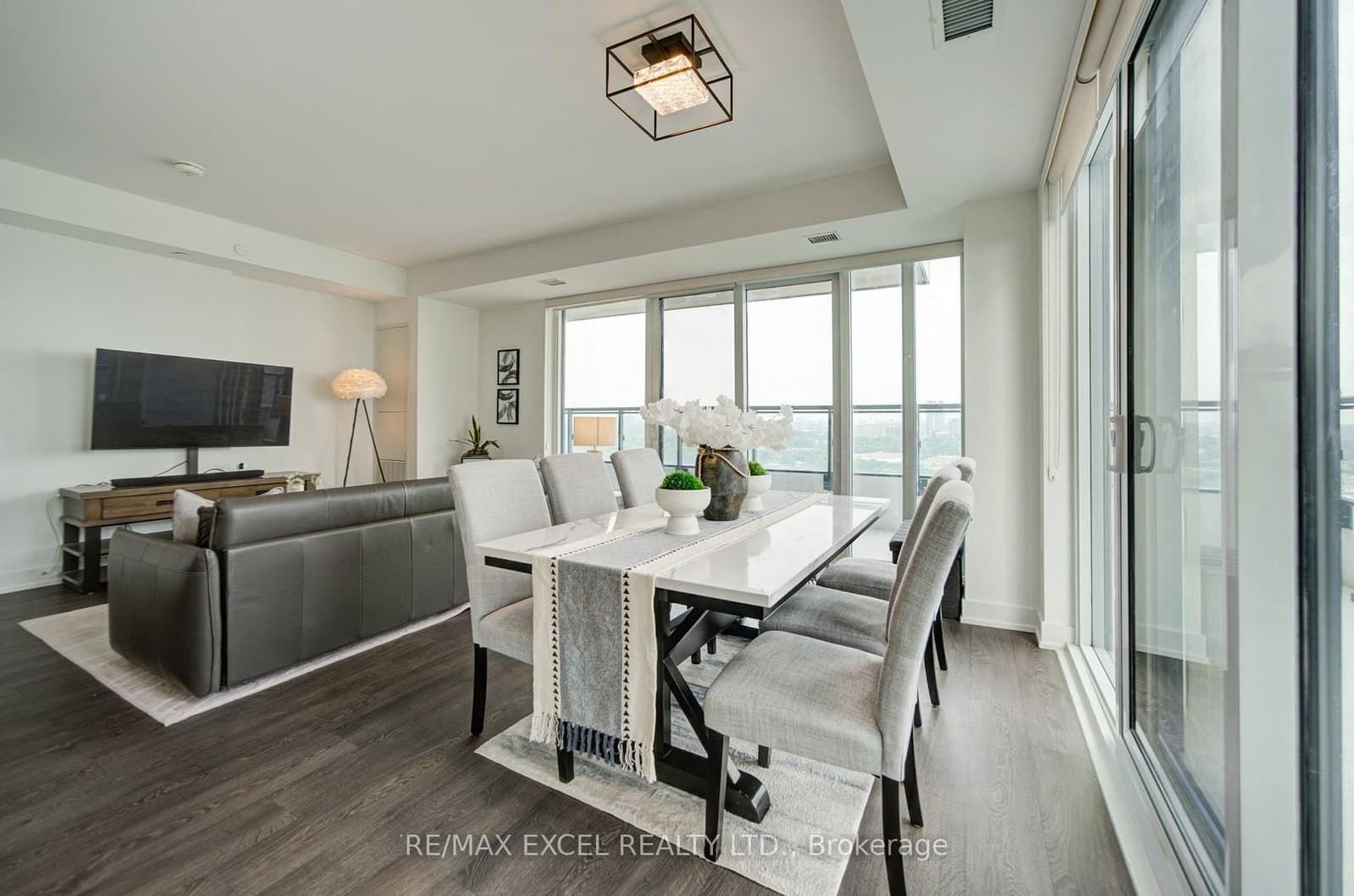 20 Inn On The Park Drive, Unit 2331 thumbnail 15