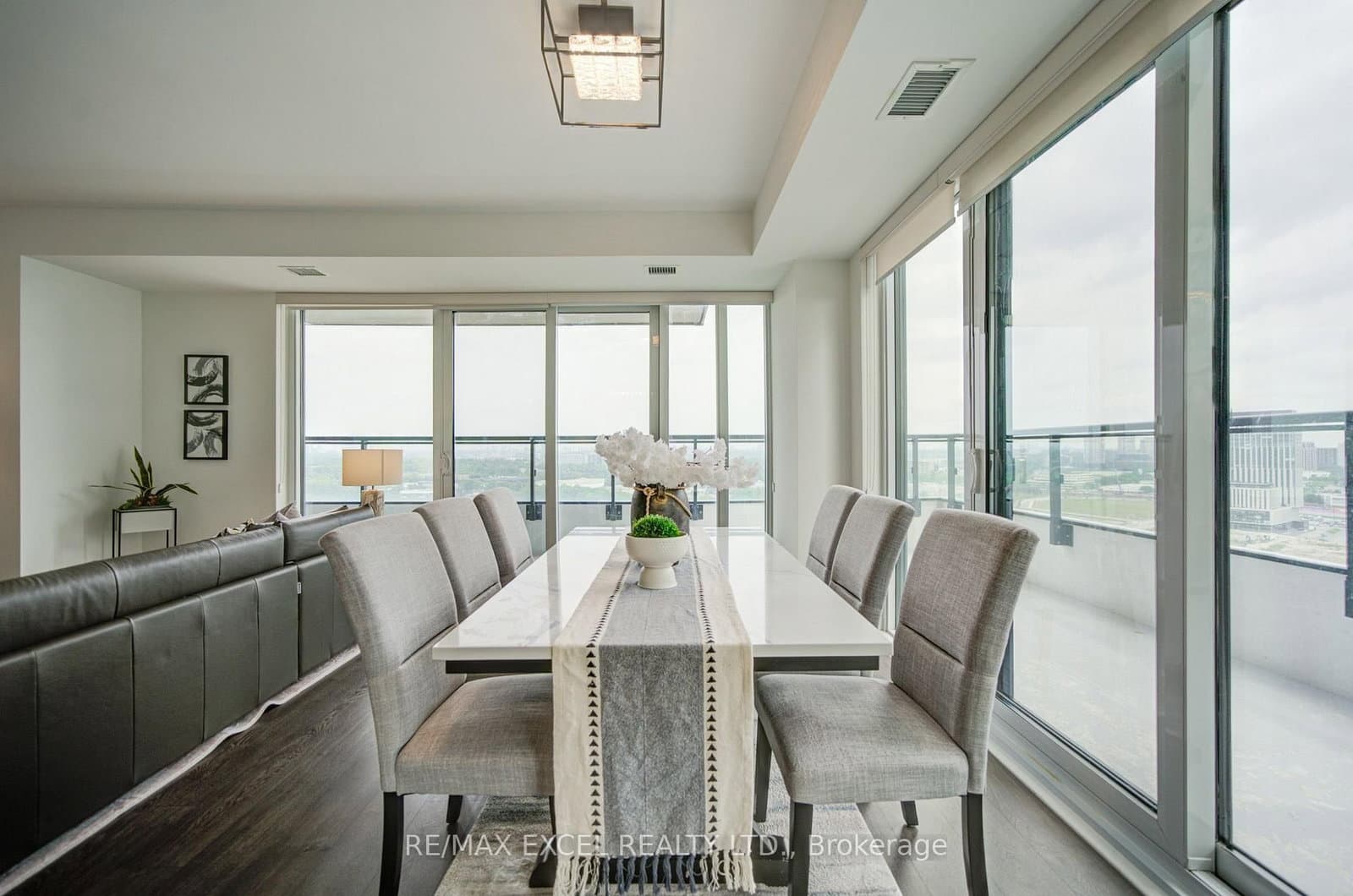 20 Inn On The Park Drive, Unit 2331 thumbnail 16