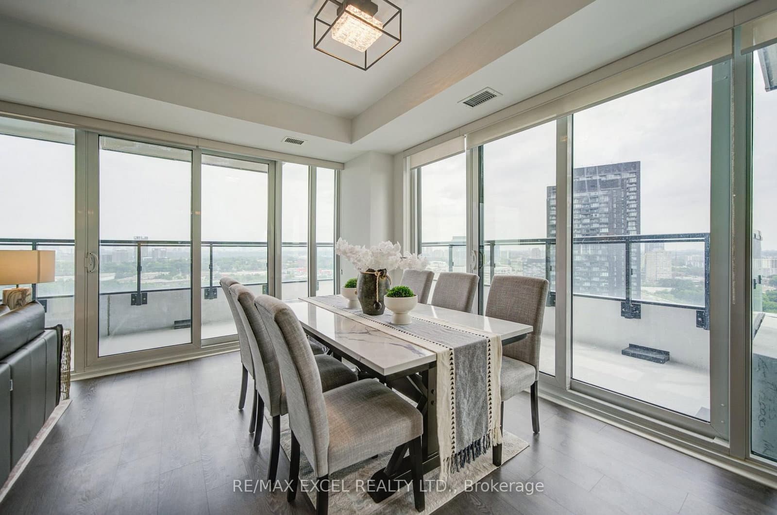 20 Inn On The Park Drive, Unit 2331 thumbnail 17