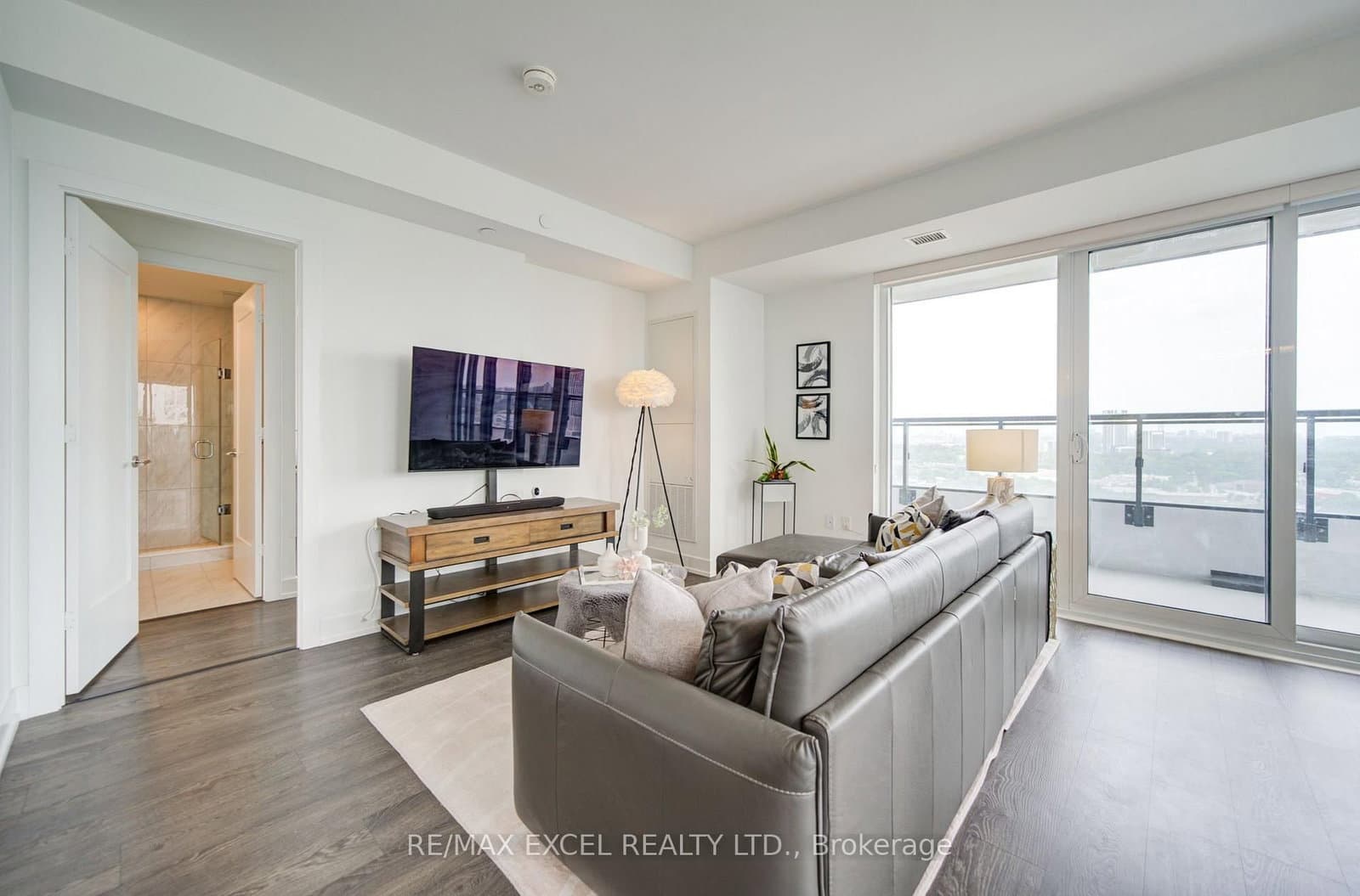 20 Inn On The Park Drive, Unit 2331 thumbnail 19