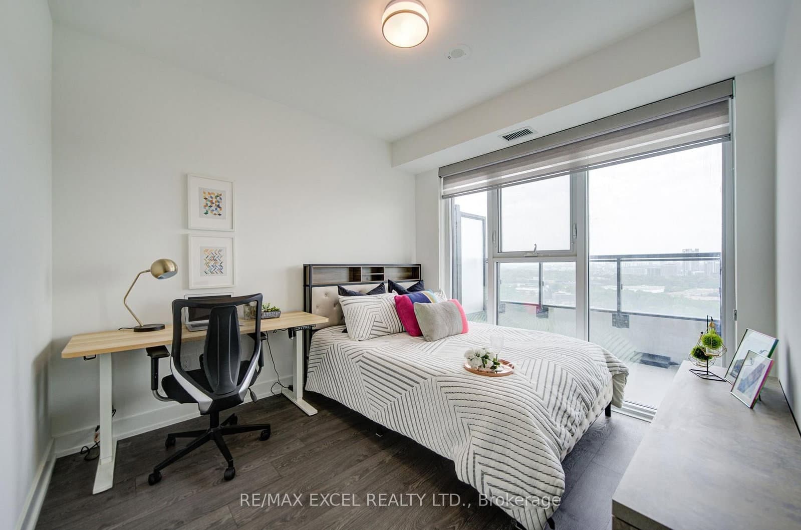 20 Inn On The Park Drive, Unit 2331 thumbnail 26