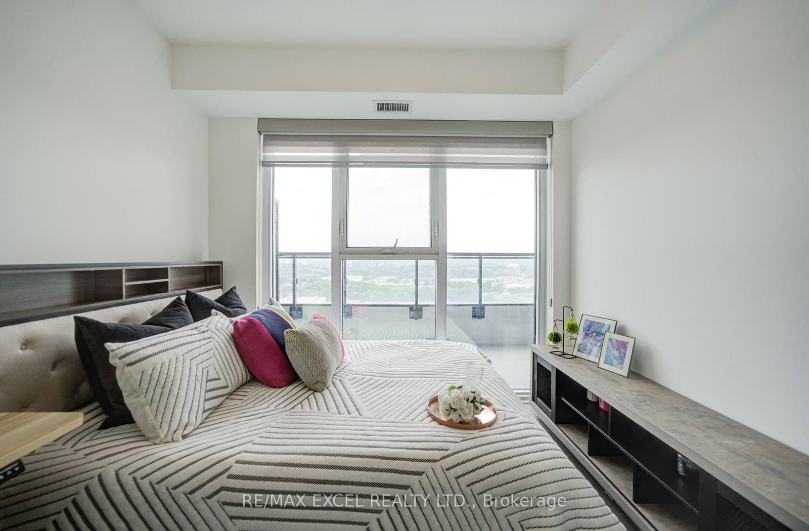 20 Inn On The Park Drive, Unit 2331 thumbnail 27