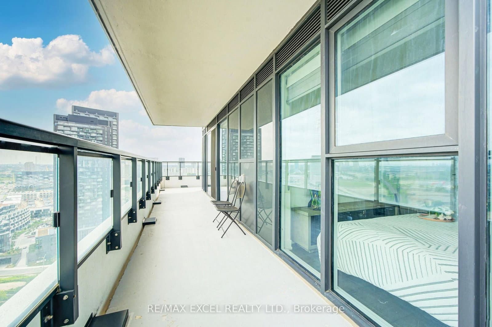 20 Inn On The Park Drive, Unit 2331 thumbnail 37