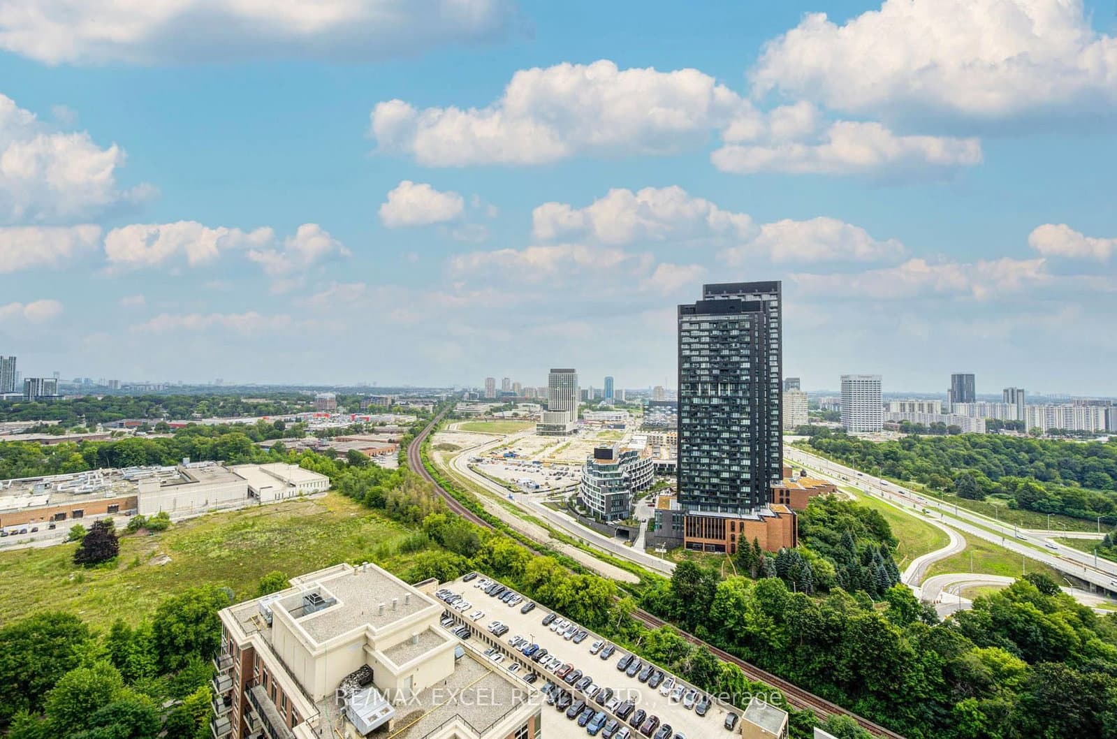 20 Inn On The Park Drive, Unit 2331 thumbnail 42