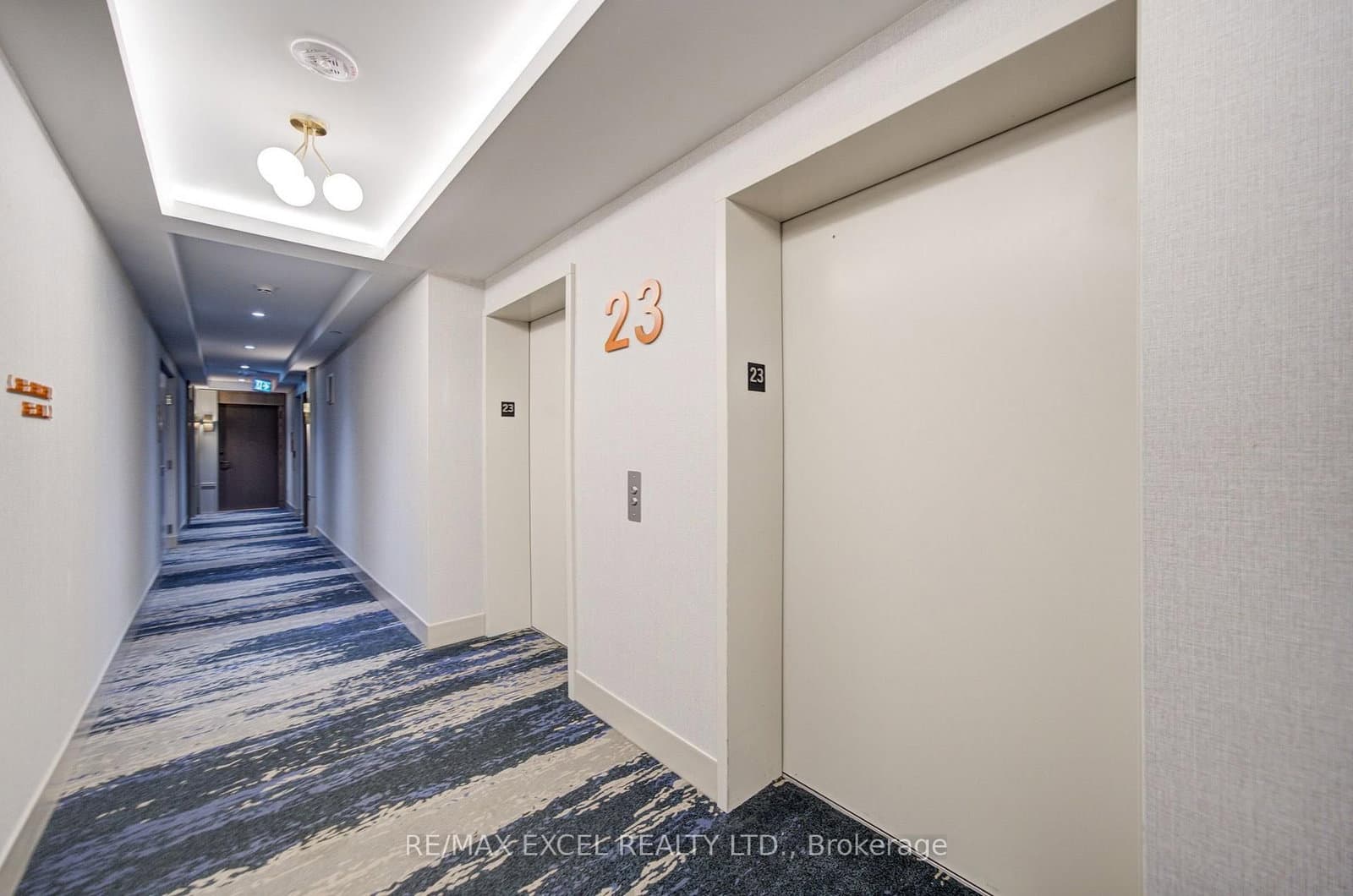 20 Inn On The Park Drive, Unit 2331 thumbnail 6