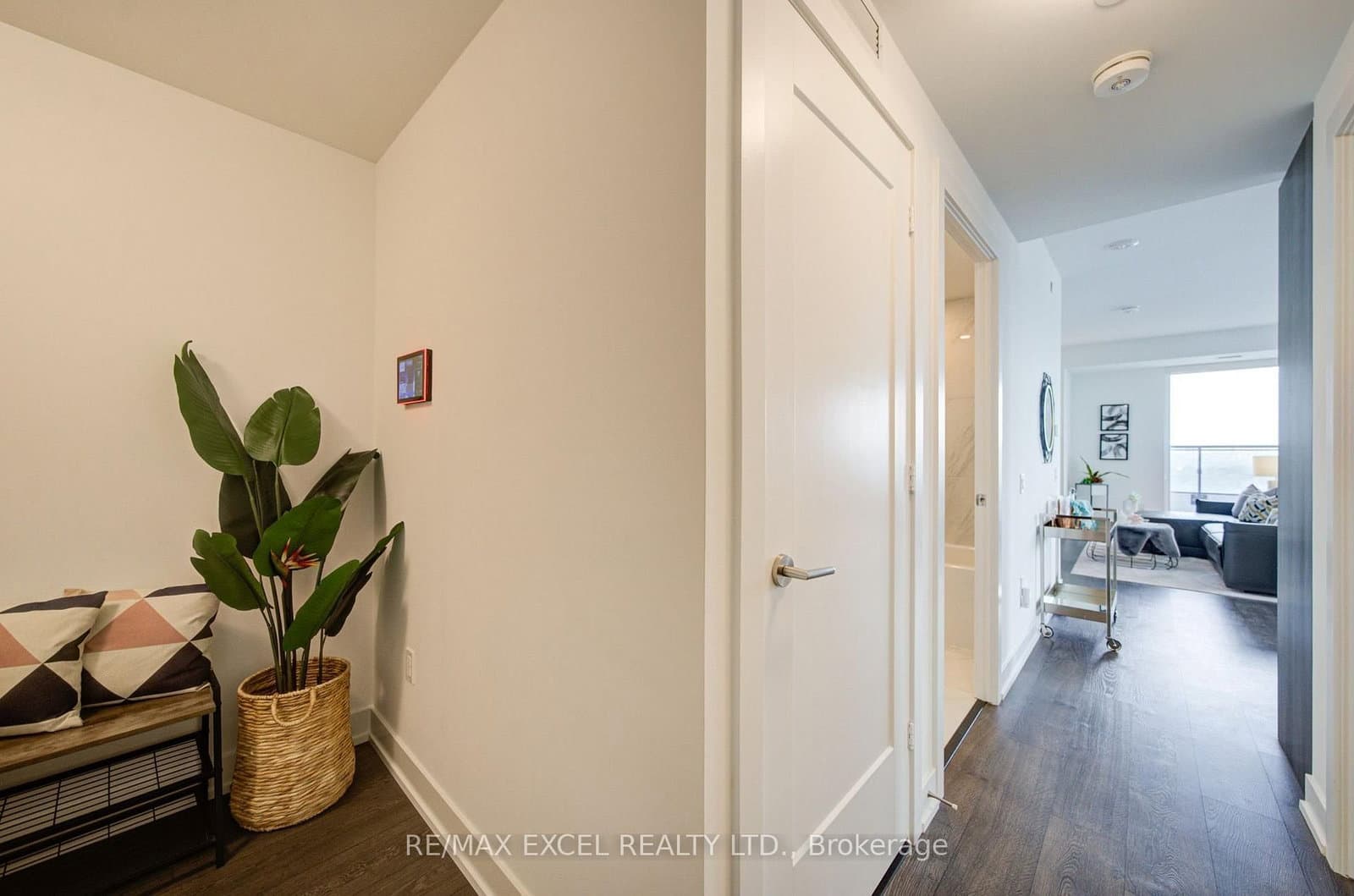 20 Inn On The Park Drive, Unit 2331 thumbnail 8