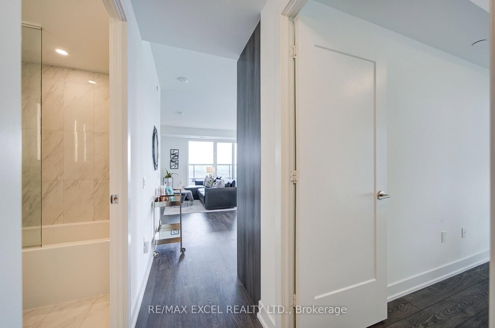 20 Inn On The Park Drive, Unit 2331 thumbnail 9