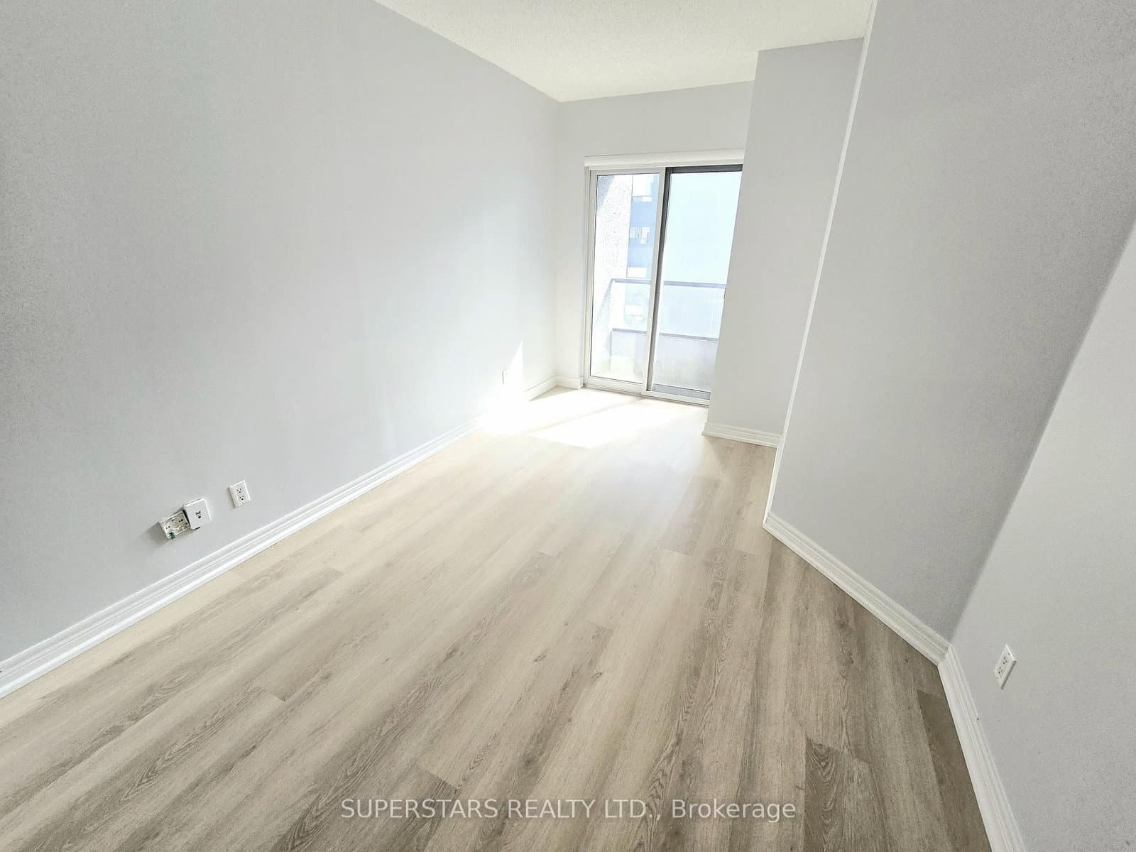55 Bloor Street E, Unit 1502 thumbnail 10