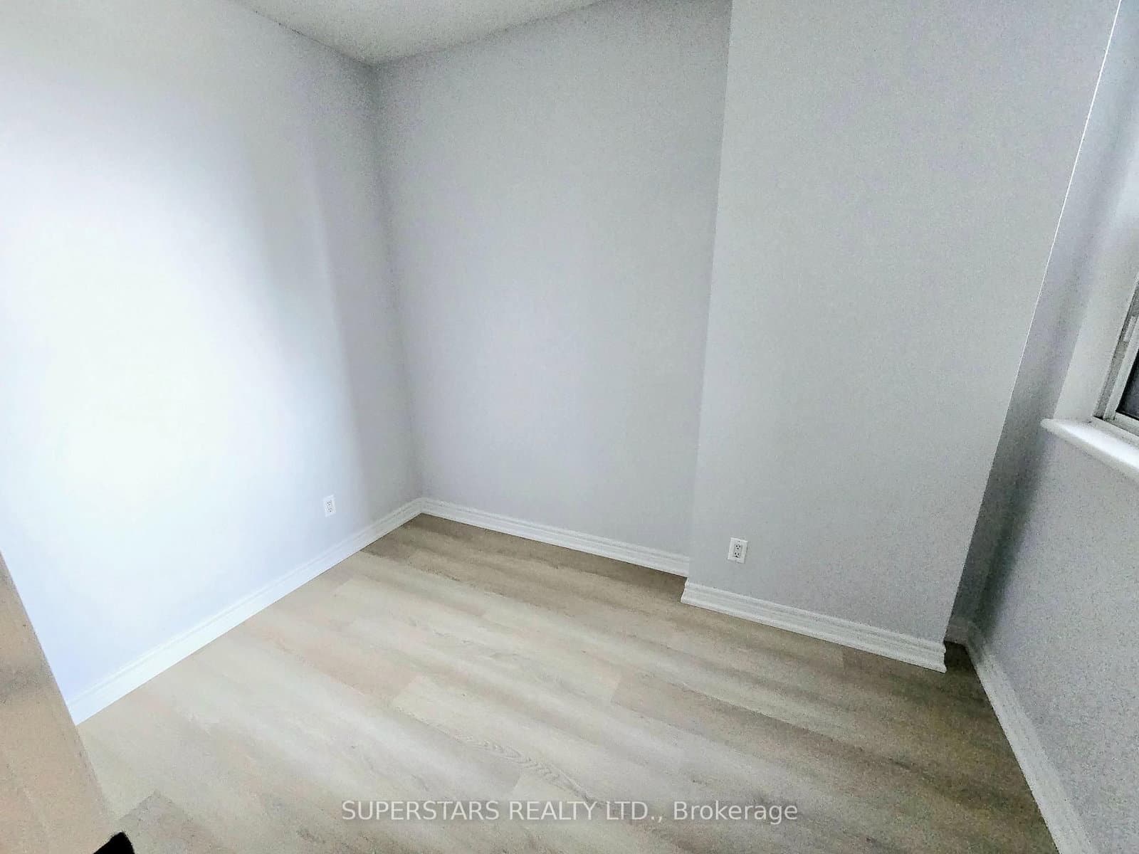 55 Bloor Street E, Unit 1502 thumbnail 13