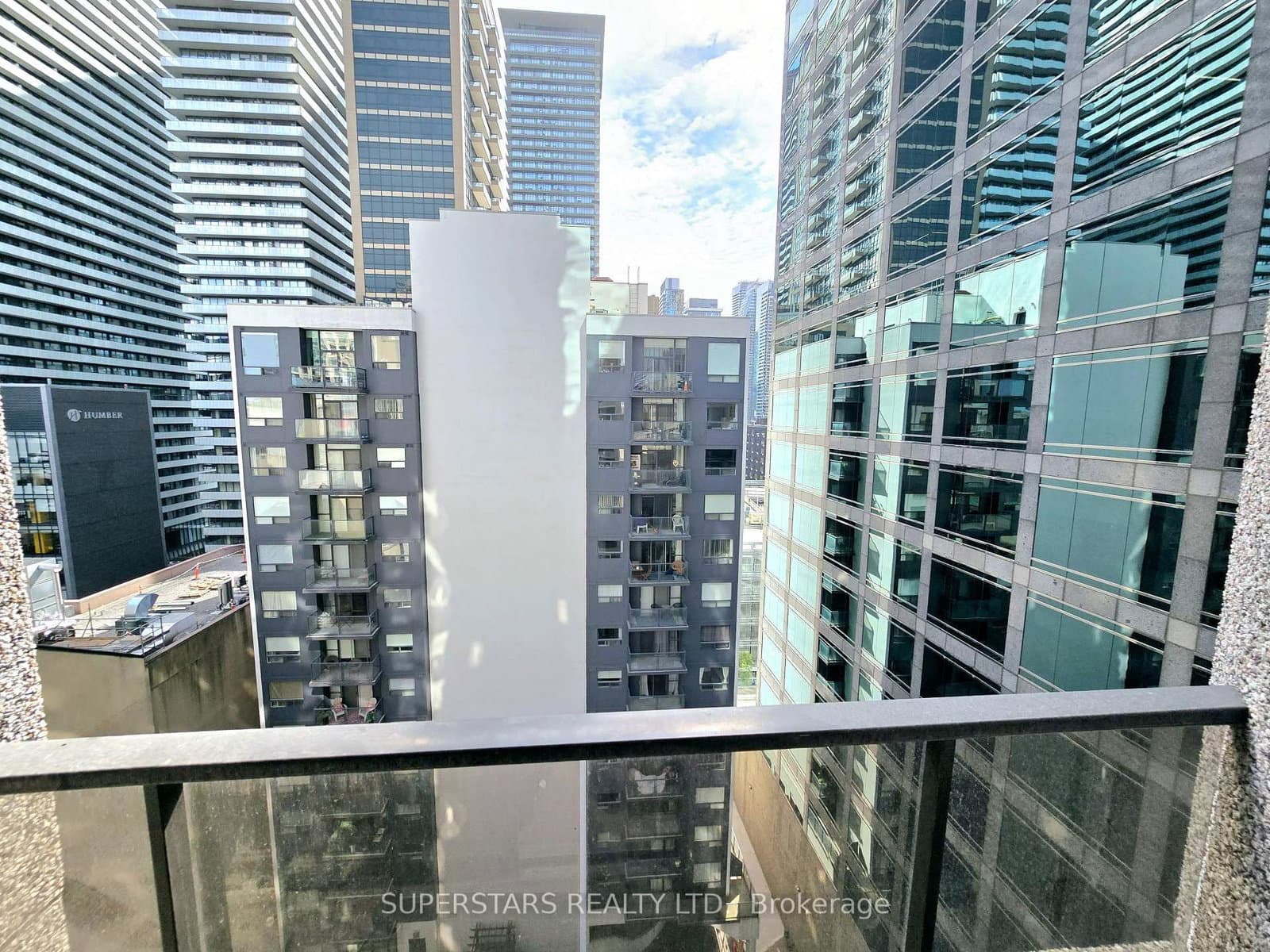 55 Bloor Street E, Unit 1502 thumbnail 17