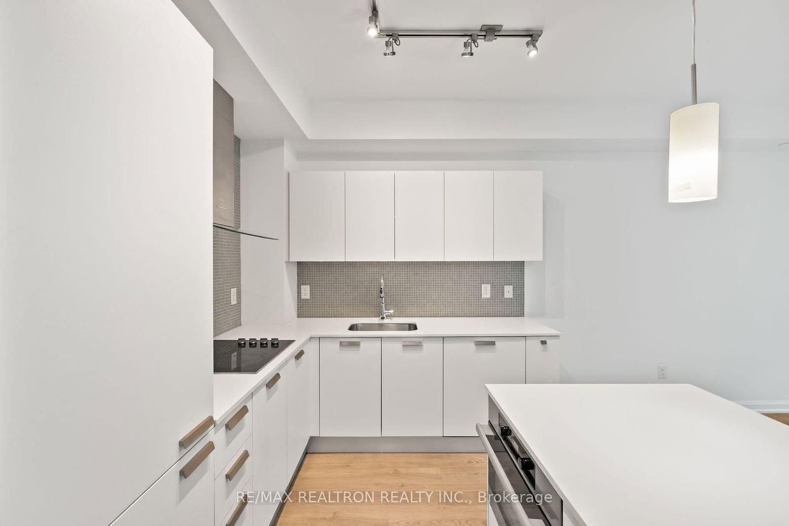 9 Bogert Avenue, Unit 1104 thumbnail 3