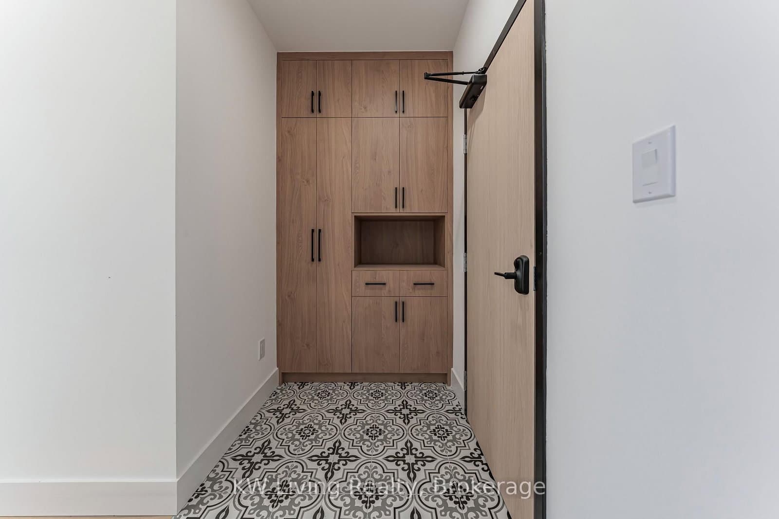 712 Eglinton Avenue E thumbnail 12