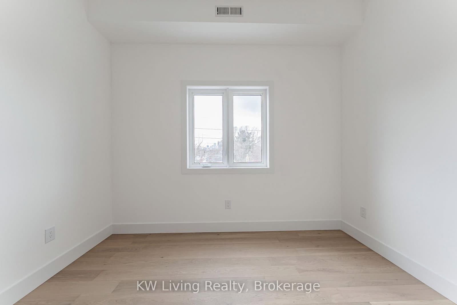 712 Eglinton Avenue E thumbnail 30