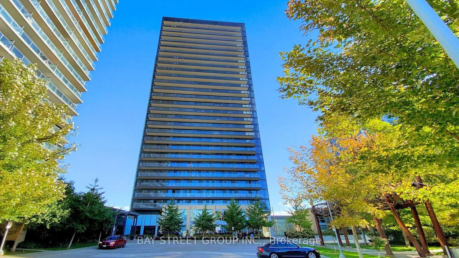33 Singer Court, Unit Ph02 - Image 1