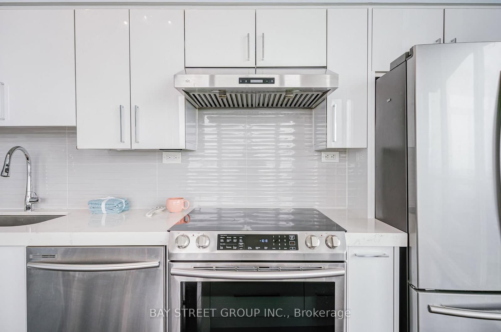 33 Singer Court, Unit Ph02 thumbnail 14