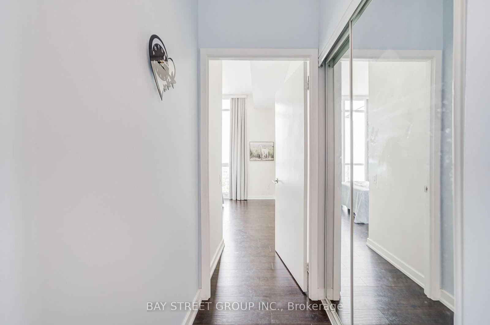 33 Singer Court, Unit Ph02 thumbnail 16