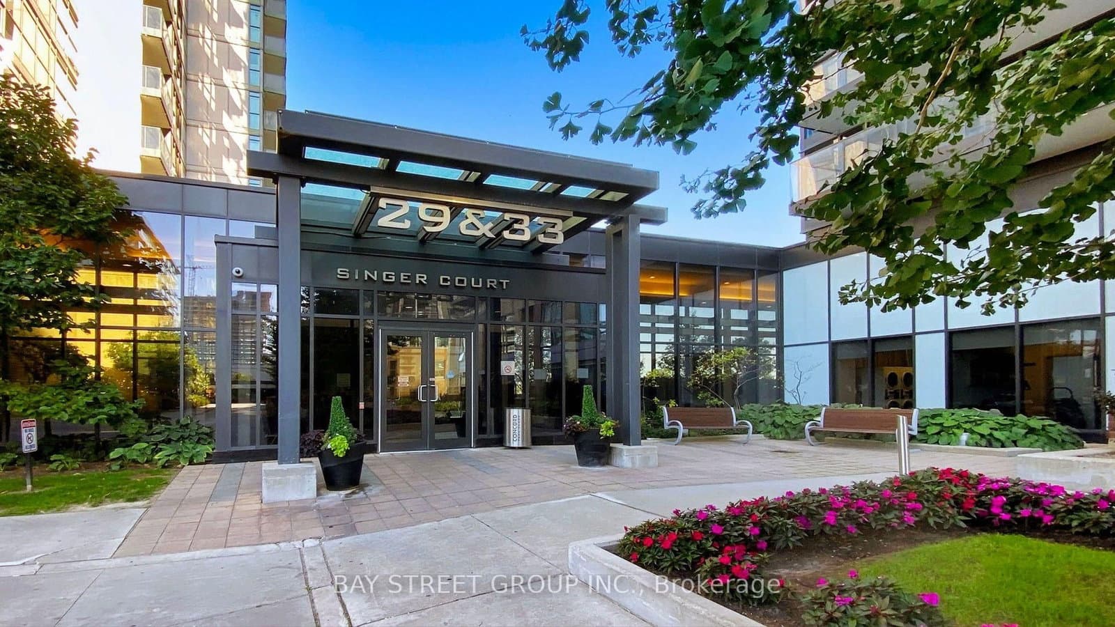 33 Singer Court, Unit Ph02 thumbnail 2