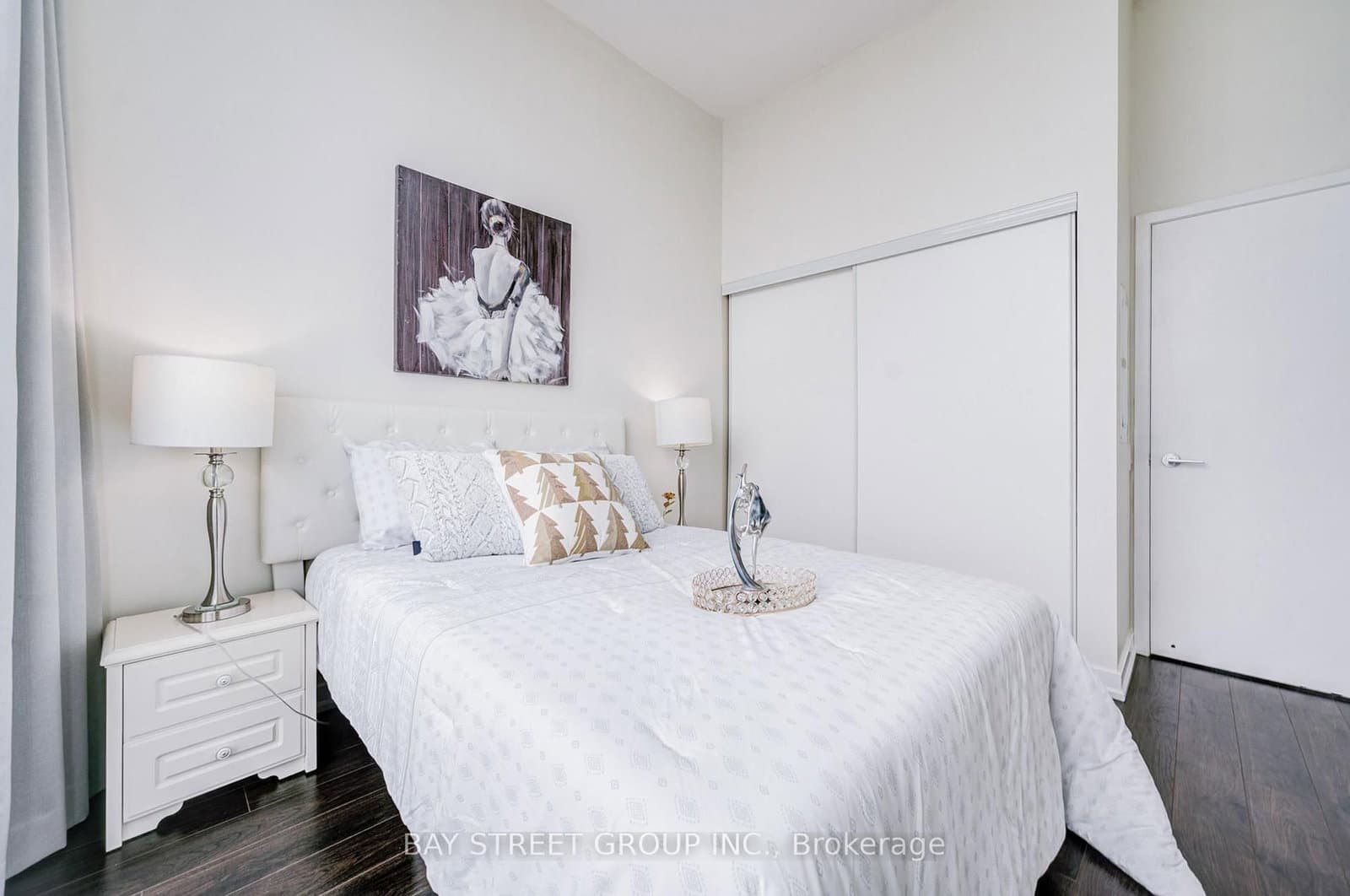 33 Singer Court, Unit Ph02 thumbnail 22