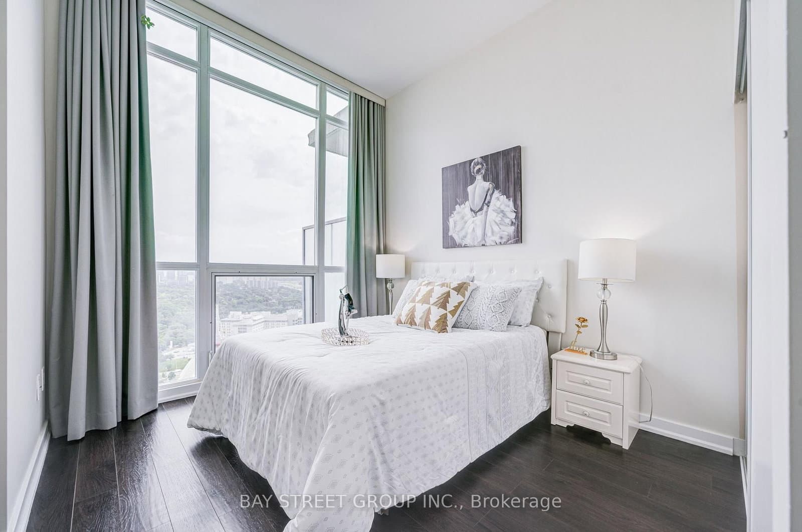 33 Singer Court, Unit Ph02 thumbnail 24