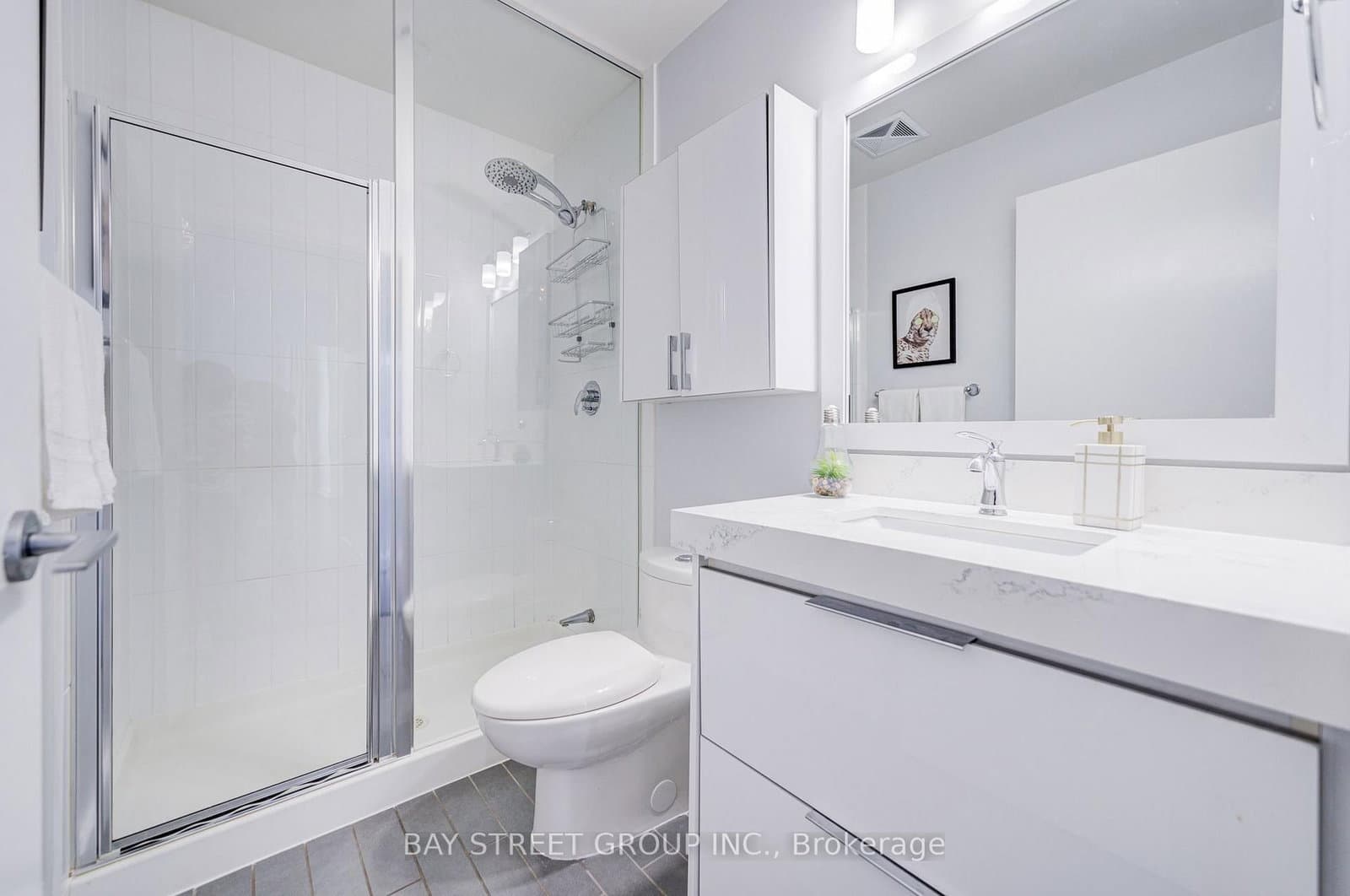 33 Singer Court, Unit Ph02 thumbnail 33