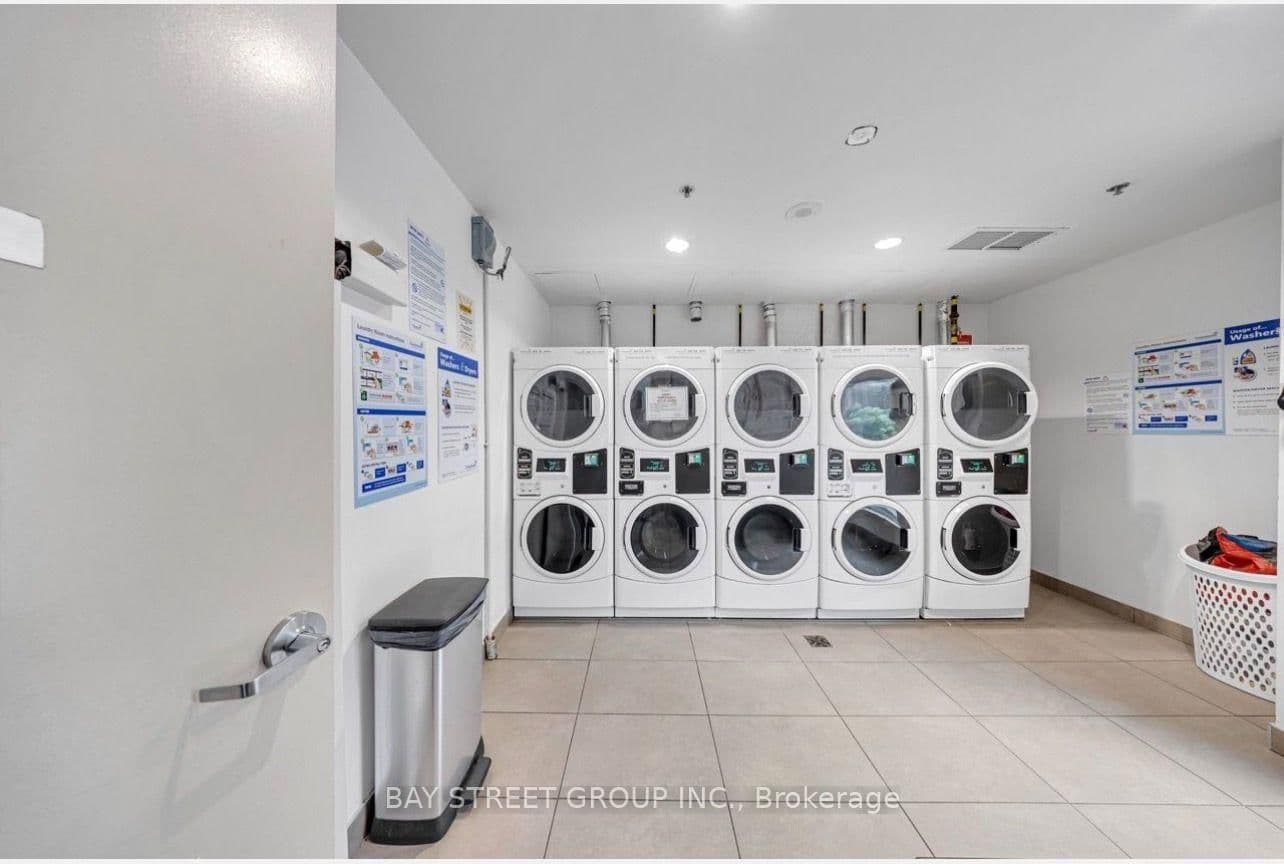 33 Singer Court, Unit Ph02 thumbnail 45