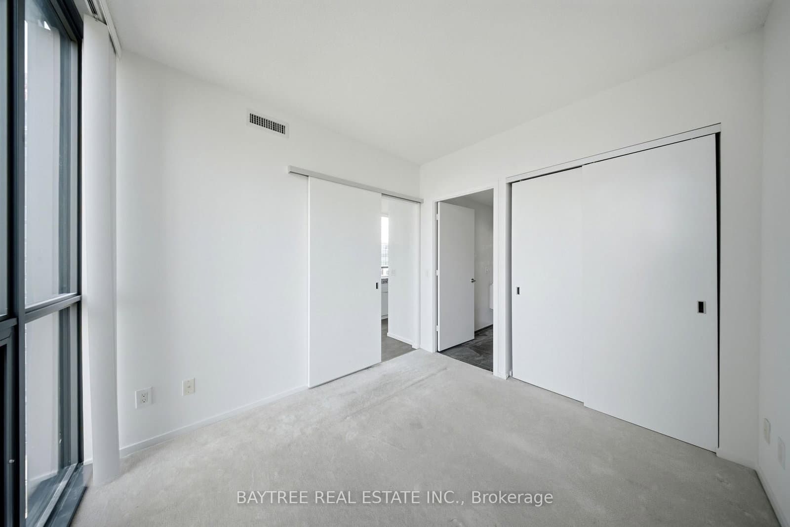 101 Charles Street E, Unit 1210 thumbnail 12