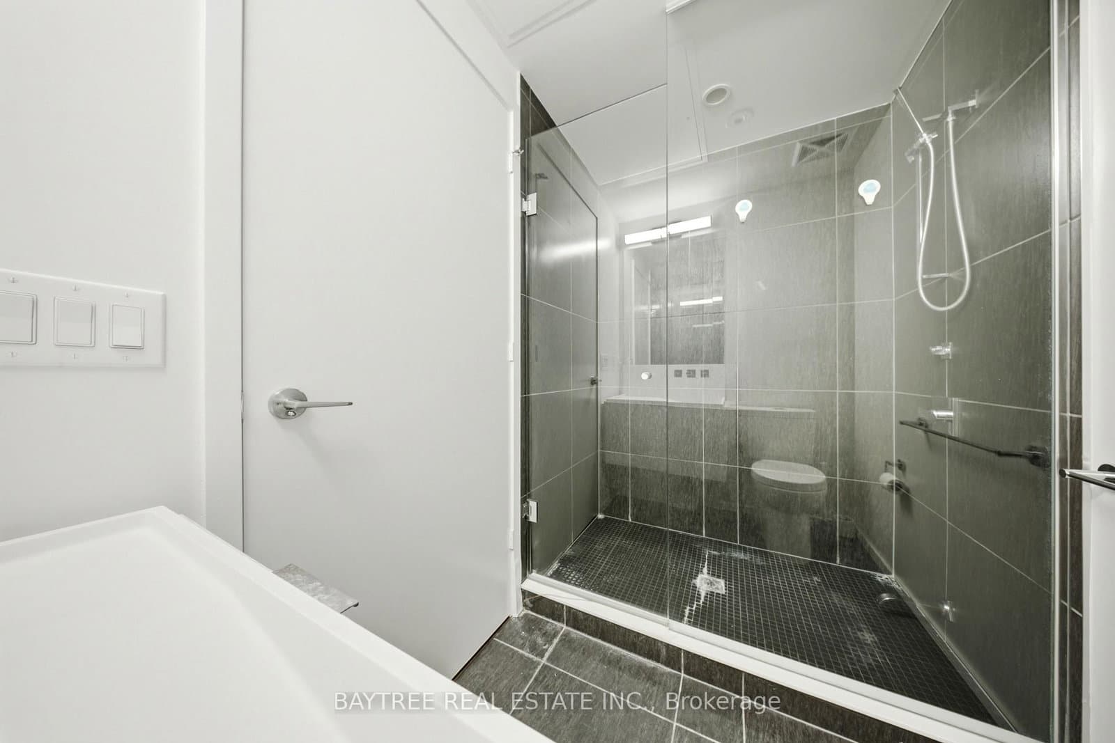 101 Charles Street E, Unit 1210 thumbnail 15