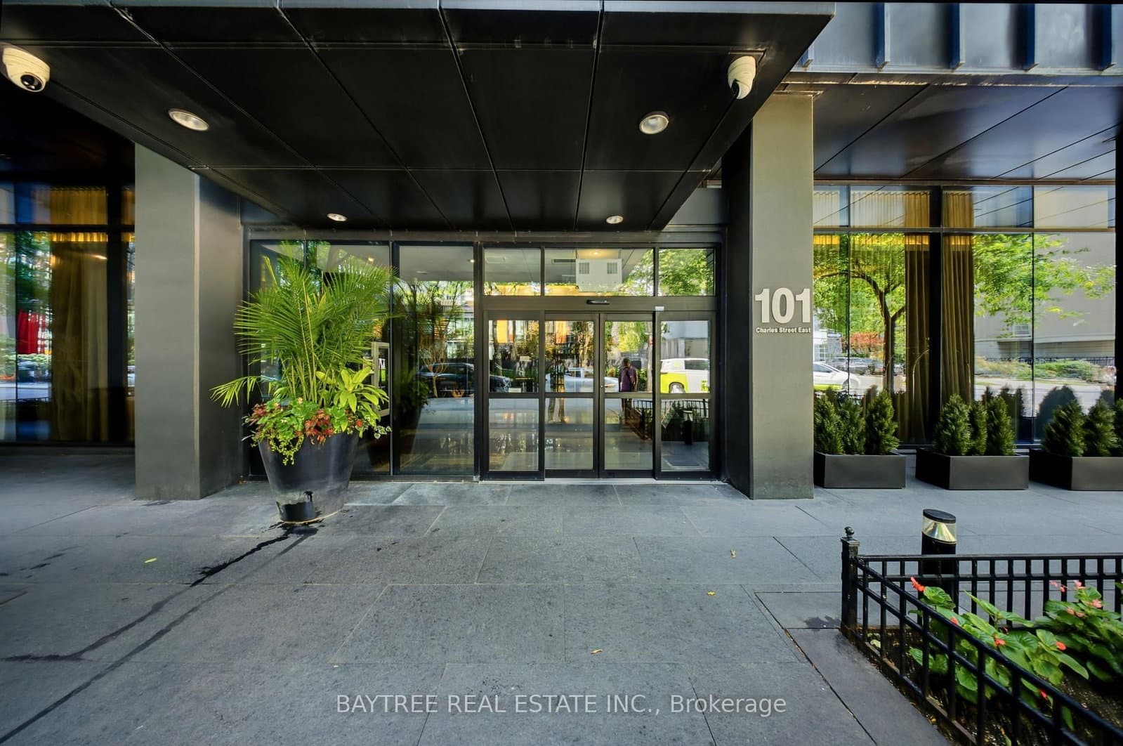 101 Charles Street E, Unit 1210 thumbnail 22